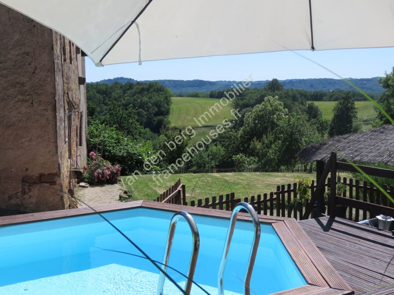 Photos 7 - Prestigious - Character property