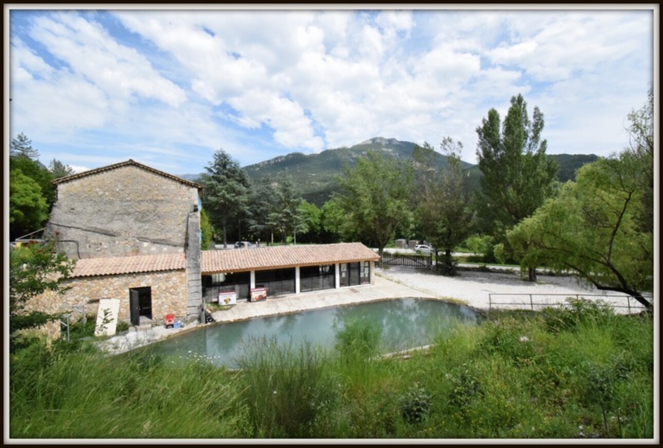 Photos 1 - Prestige - Castellane Gorges Du Verdon  2 hangars, hotel, restaurant, deux villas 5 ha de flan de colline visite du 14 au 20 juin