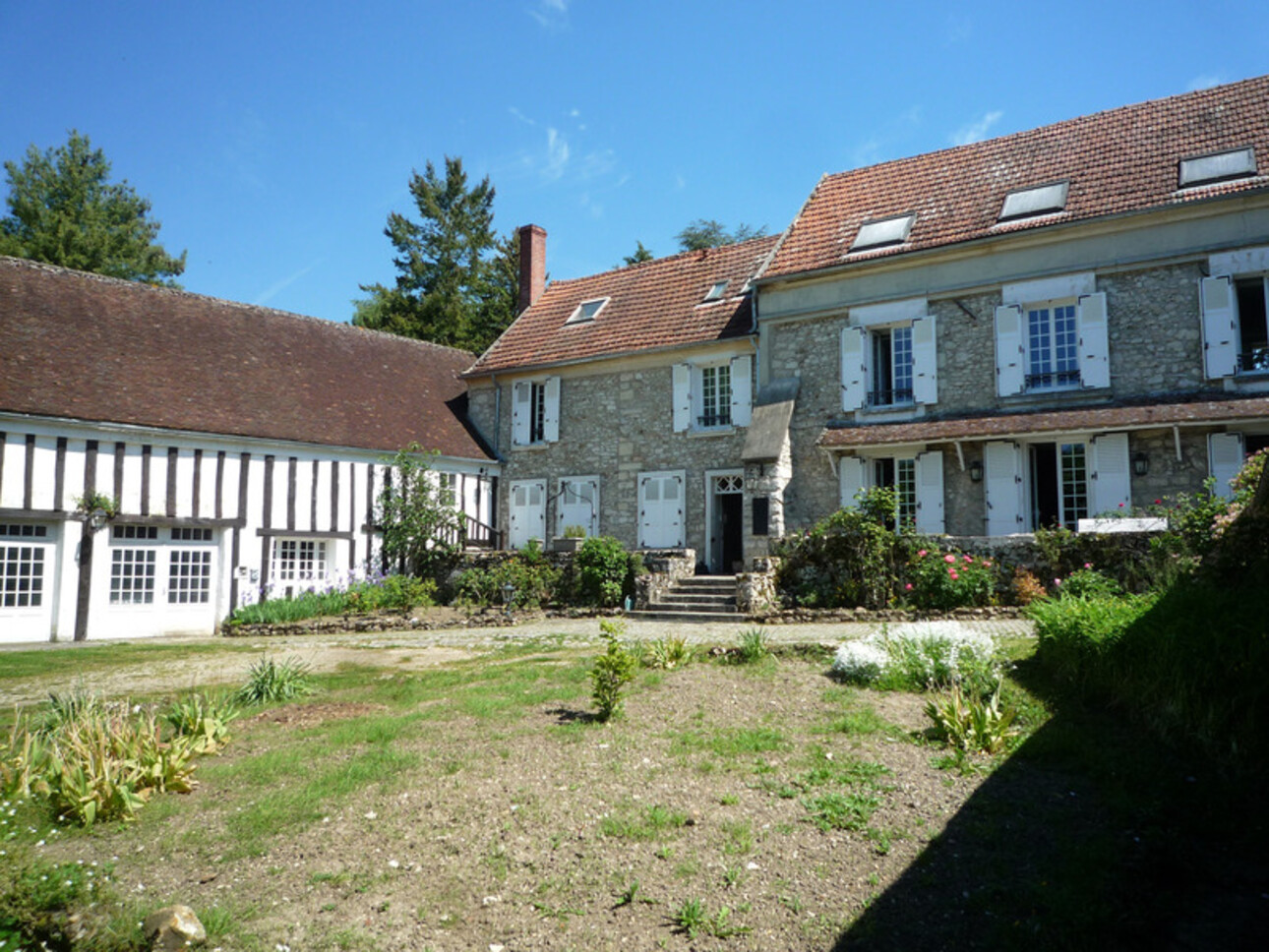 Photos 5 - Prestige - Dpt Aisne (02),  BAULNE EN BRIE à vendre superbe propriété de 380 m2 habitables sur un terrain de 15 ha avec étang de 3 ha