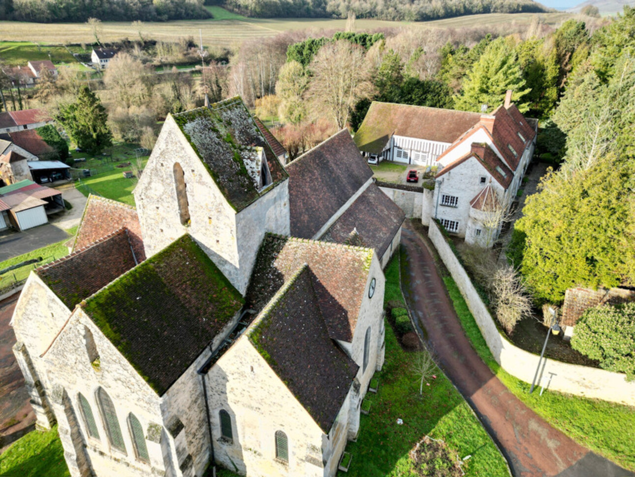 Photos 35 - Prestige - Dpt Aisne (02),  BAULNE EN BRIE à vendre superbe propriété de 380 m2 habitables sur un terrain de 15 ha avec étang de 3 ha