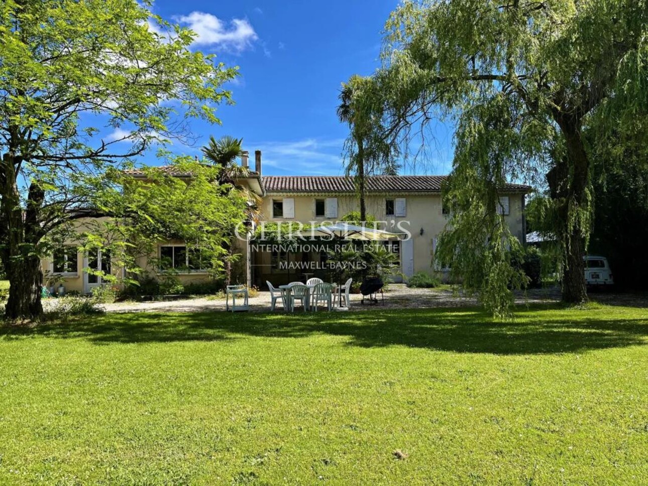 Photos 1 - Prestige - Charmante propriété dans le Médoc avec une maison principale, un gite, une annexe et une piscine