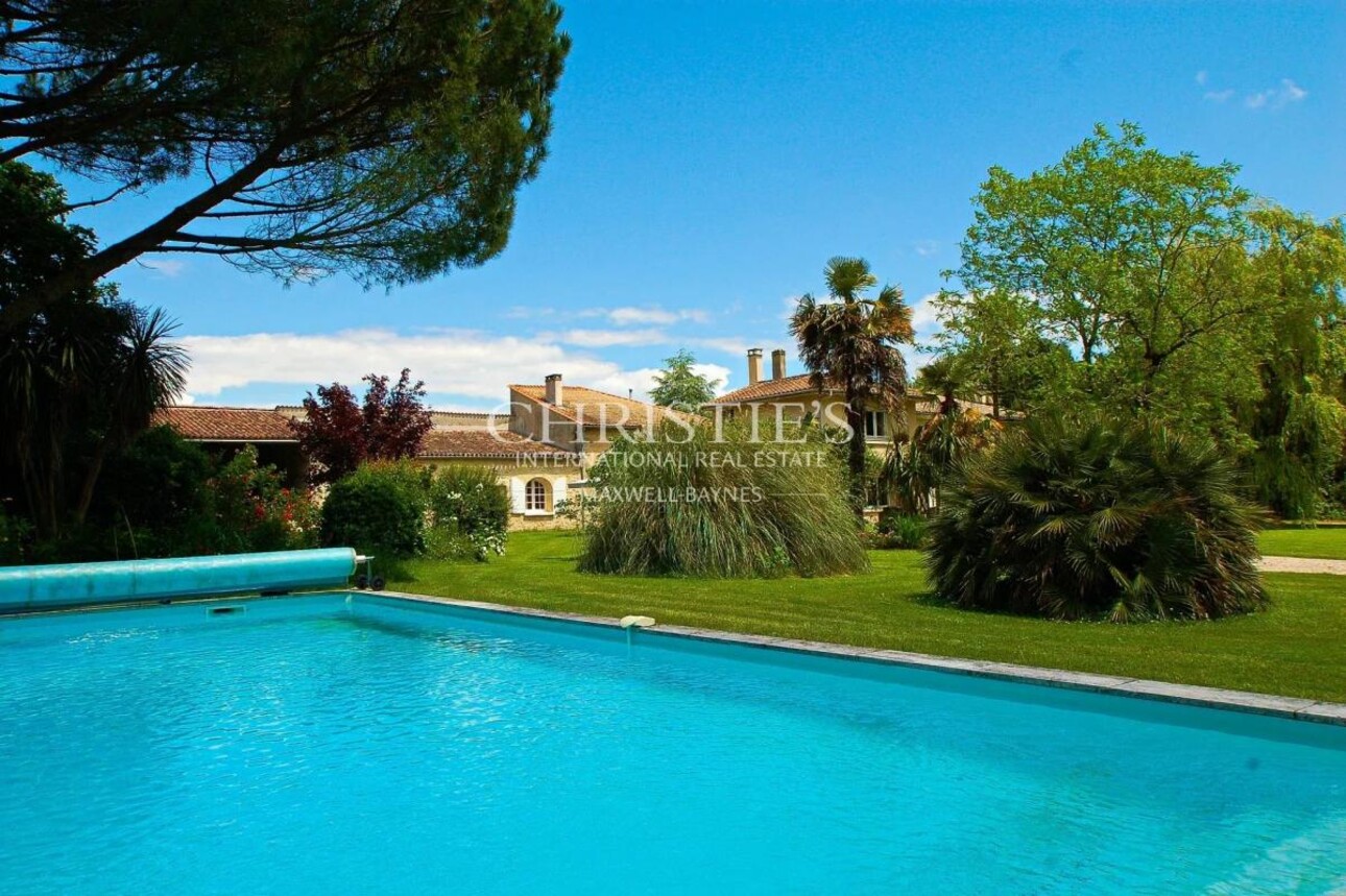 Photos 3 - Prestige - Charmante propriété dans le Médoc avec une maison principale, un gite, une annexe et une piscine