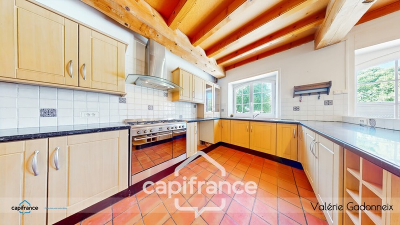 Photos 6 - Prestige - Gensac-La-Pallue, à vendre, Maison de Maître, en pierre, 6 chambres, piscine, grange de 118 m2, le tout sur une parcelle cadastrée de 1314 m2