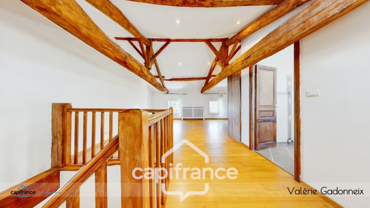 Photos 16 - Prestige - Gensac-La-Pallue, à vendre, Maison de Maître, en pierre, 6 chambres, piscine, grange de 118 m2, le tout sur une parcelle cadastrée de 1314 m2