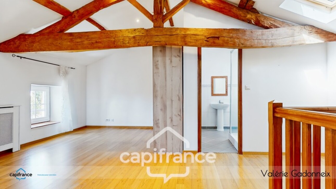 Photos 18 - Prestige - Gensac-La-Pallue, à vendre, Maison de Maître, en pierre, 6 chambres, piscine, grange de 118 m2, le tout sur une parcelle cadastrée de 1314 m2