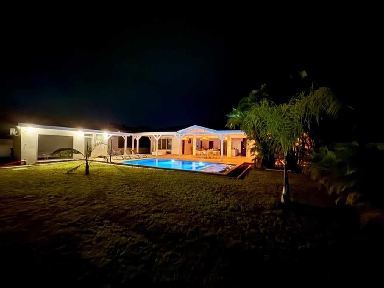 Photos 10 - Prestige - EN EXCLUSIVITE - A VENDRE - VILLA DE PRESTIGE MEUBLEE AVEC VUE MER - SAINT FRANCOIS