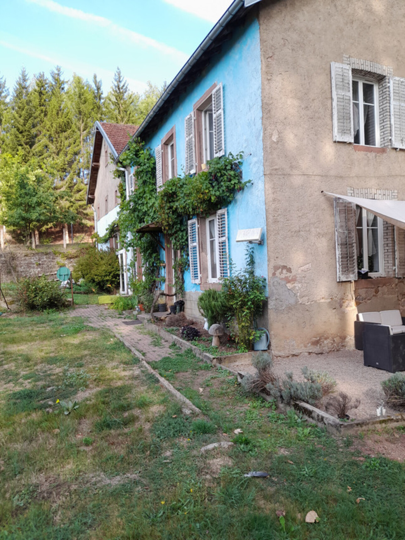 Photos 10 - Touristique - Ferme rénovée, sur 50 ares avec rivière