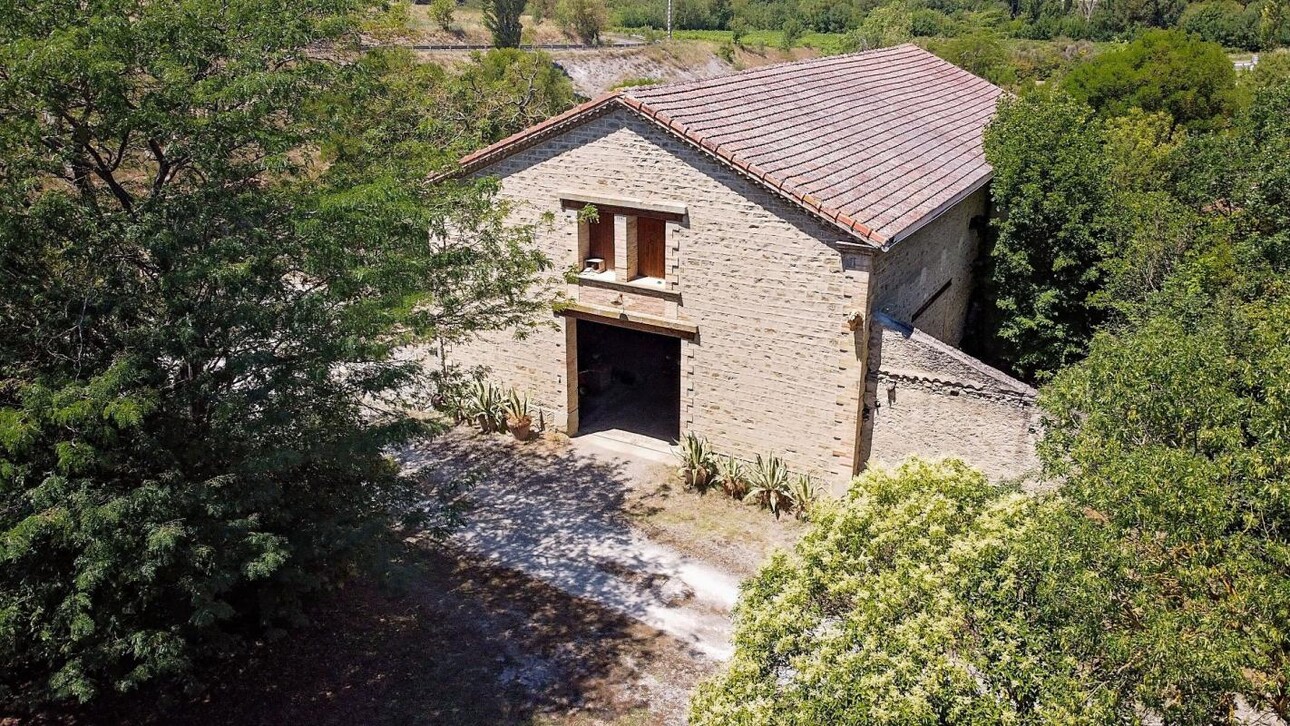 Photos 18 - Prestigious - Property