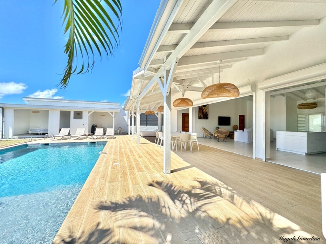 Photos 1 - Prestige - EN EXCLUSIVITE - A VENDRE - VILLA DE PRESTIGE MEUBLEE AVEC VUE MER - SAINT FRANCOIS