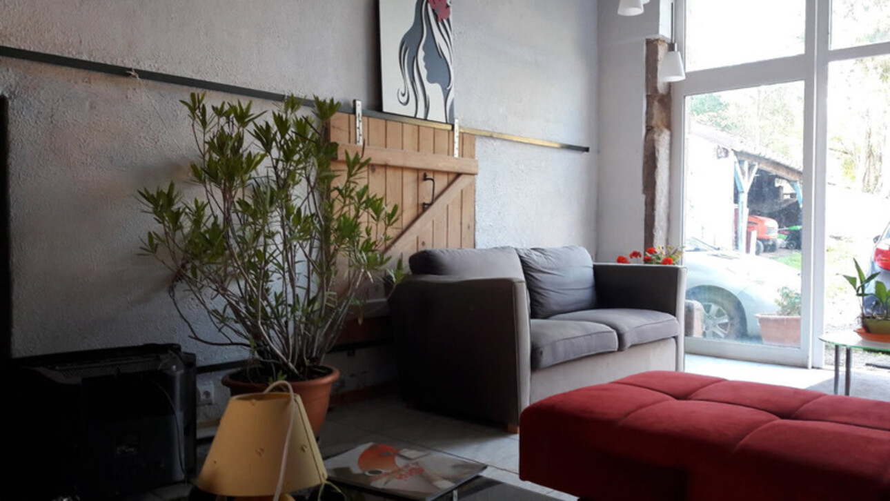 Photos 7 - Touristique - Ferme rénovée, sur 50 ares avec rivière