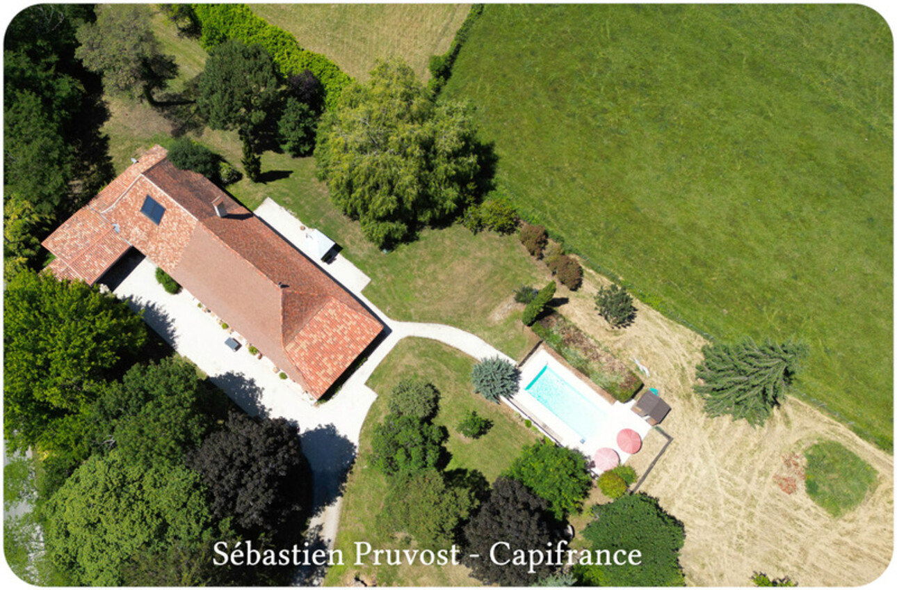 Photos 16 - Prestige - Propriété à vendre 7 pièces LES LECHES (24) 200m², 5 chambres, Terrain 10000m², Grange 150 m², Piscine, Sans travaux