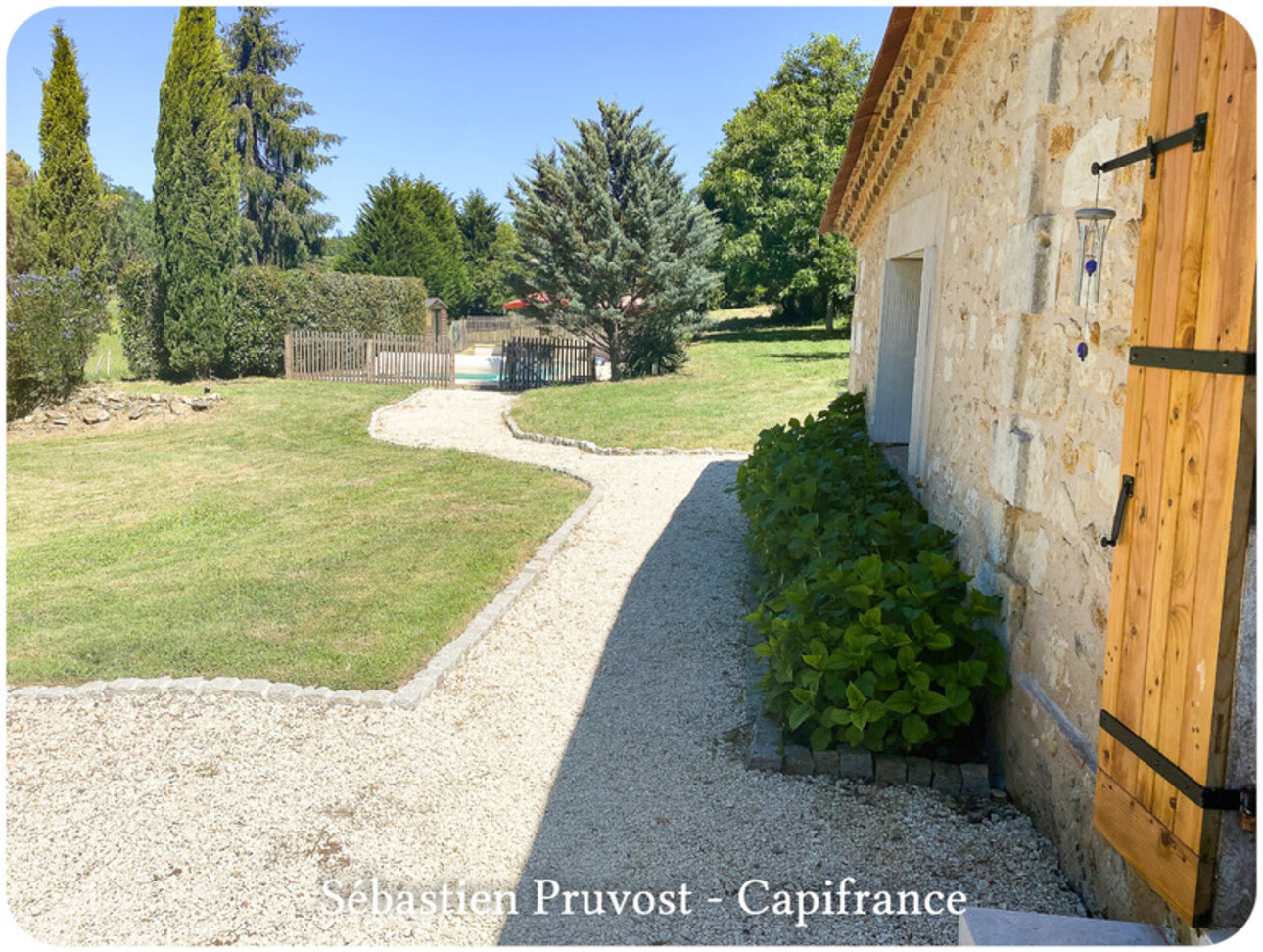 Photos 17 - Prestige - Propriété à vendre 7 pièces LES LECHES (24) 200m², 5 chambres, Terrain 10000m², Grange 150 m², Piscine, Sans travaux