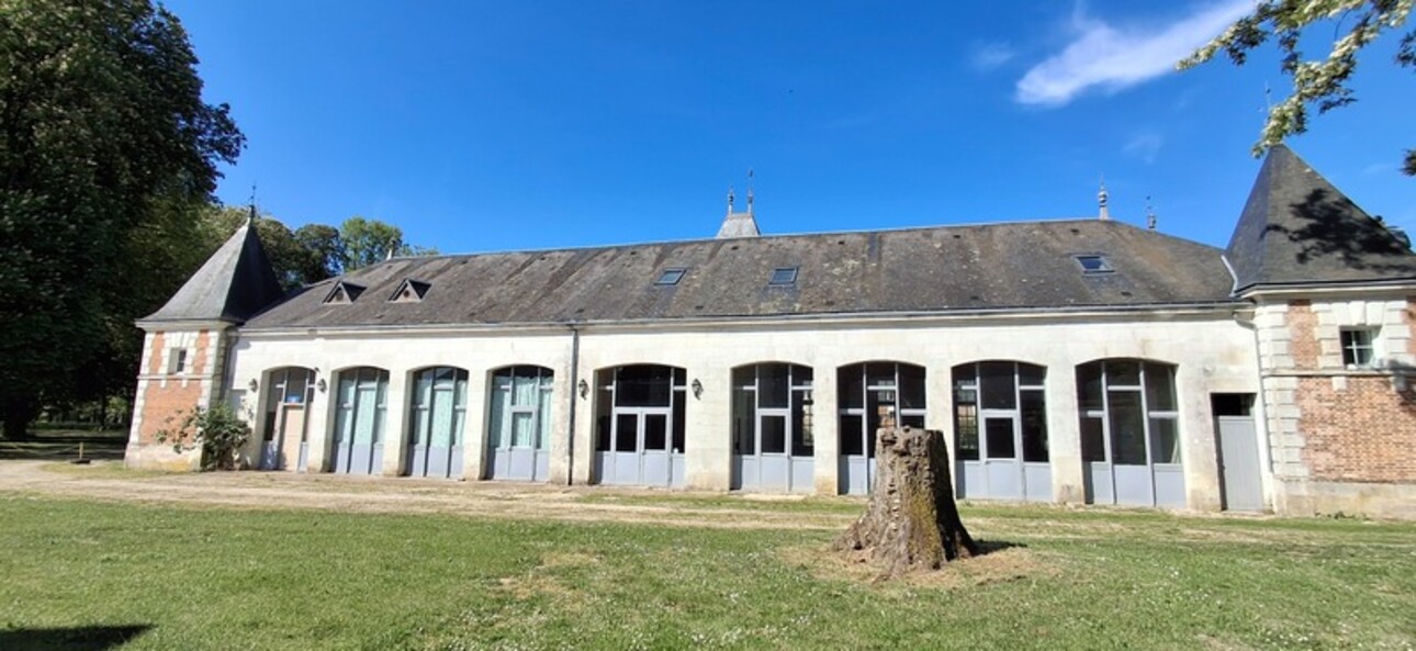 Photos 4 - Prestige - Château du XVIIIème à 1h10 de Paris. Conçu pour accueillir activités professionnelles et vie familiale indépendante