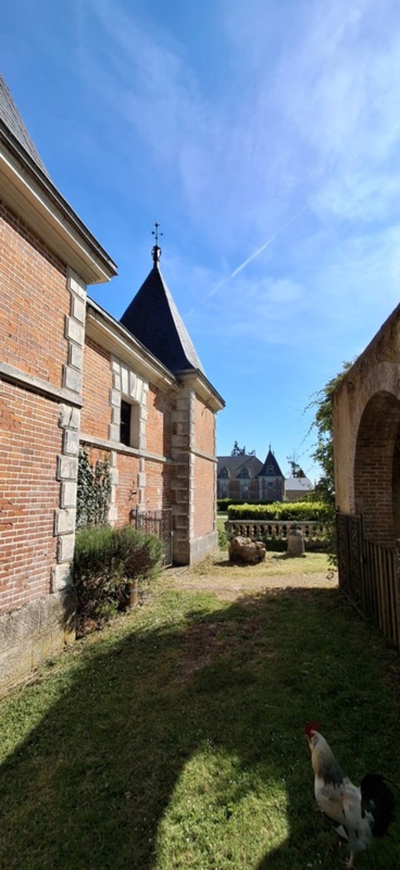 Photos 19 - Prestige - Château du XVIIIème à 1h10 de Paris. Conçu pour accueillir activités professionnelles et vie familiale indépendante