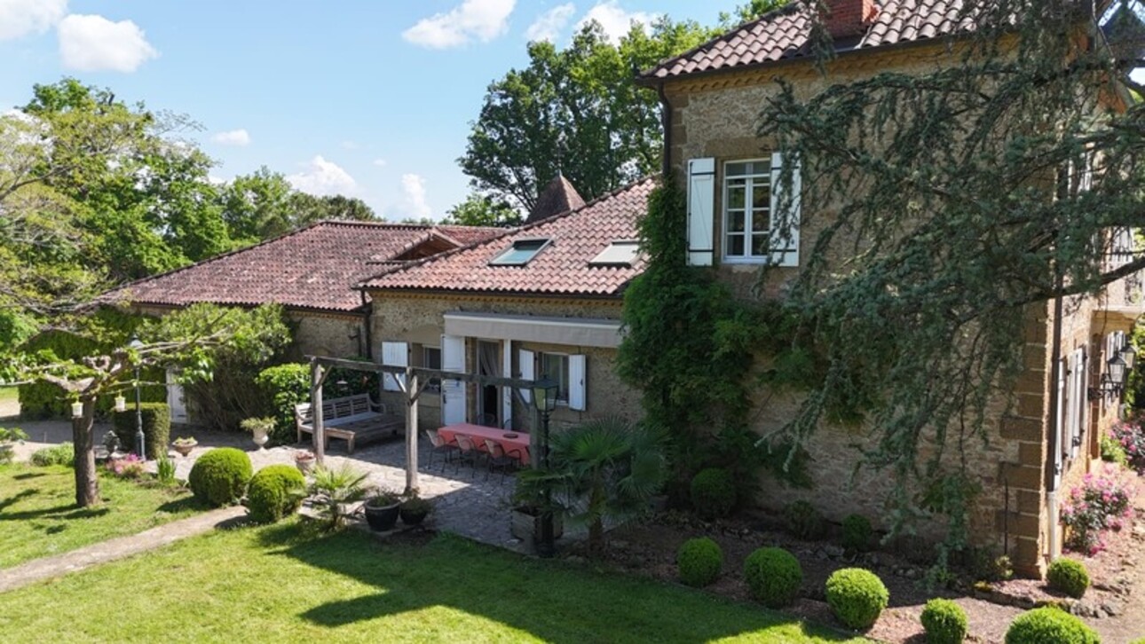 Photos 9 - Prestige - Dpt Gers (32), à vendre NOGARO proche, TRES ELEGANTE PROPRIETE  RURALE  sur 4.5 hectares, MAISON de MAITRE, GITE, deux piscines neuves, parc séculaire, SANS NUISANCE