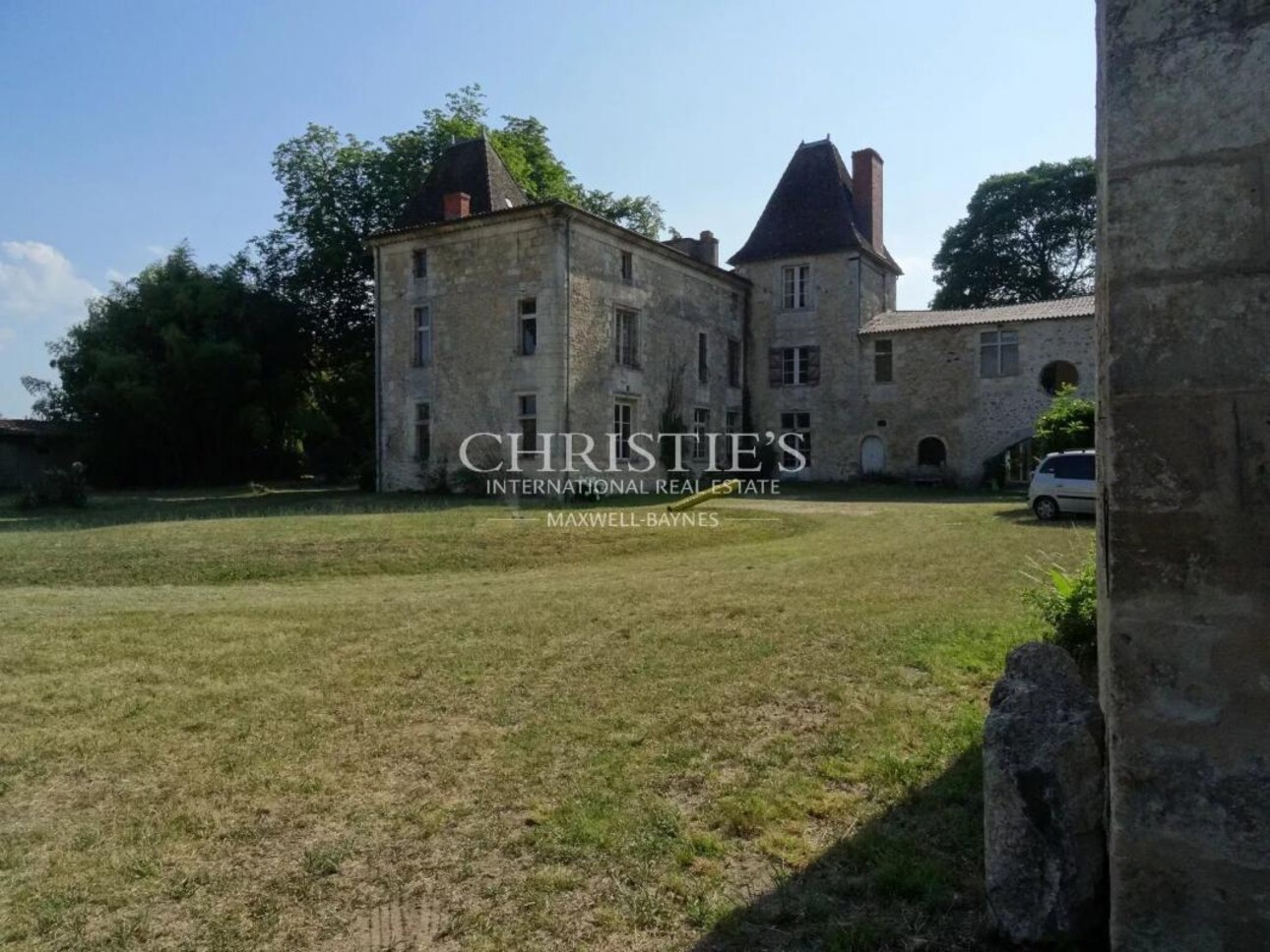 Photos 2 - Prestige - Historique château du 16ème siècle d'environ 750 m² - A 8 km de Bordeaux centre