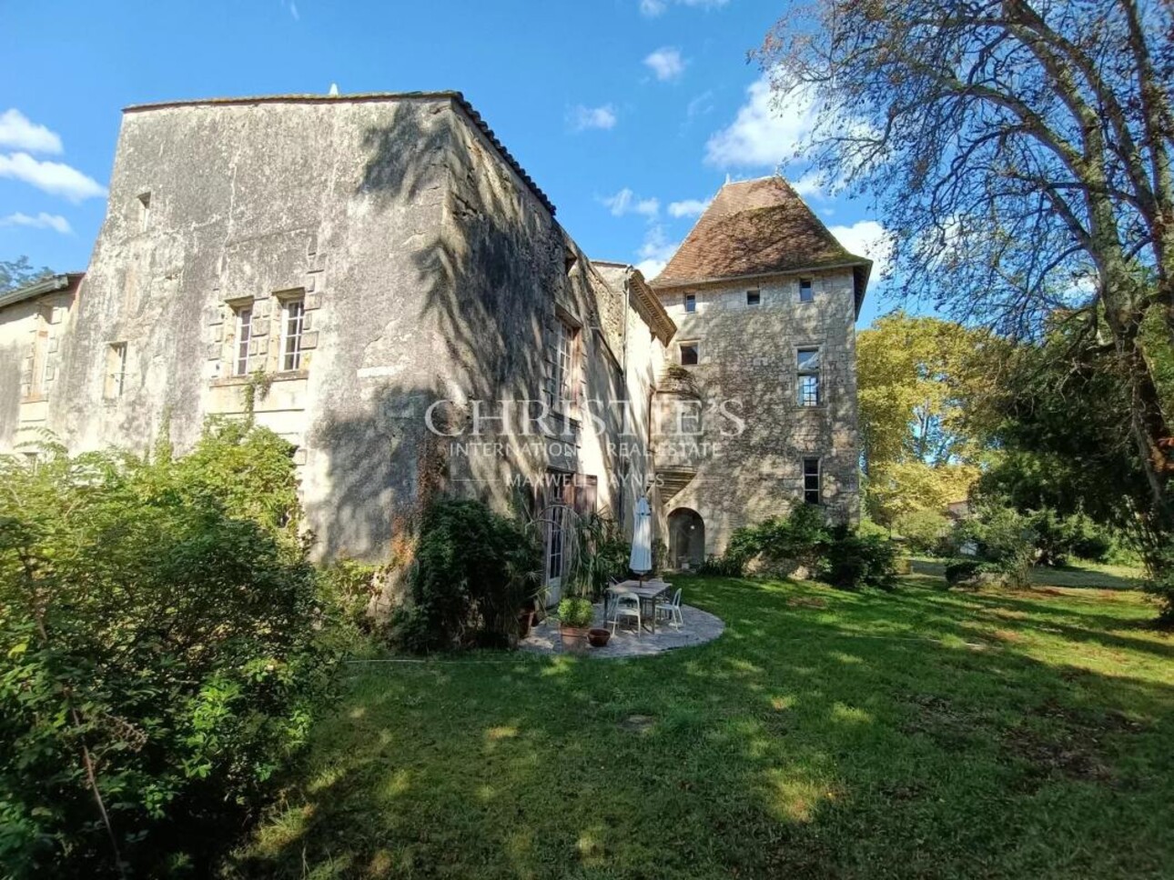 Photos 3 - Prestige - Historique château du 16ème siècle d'environ 750 m² - A 8 km de Bordeaux centre