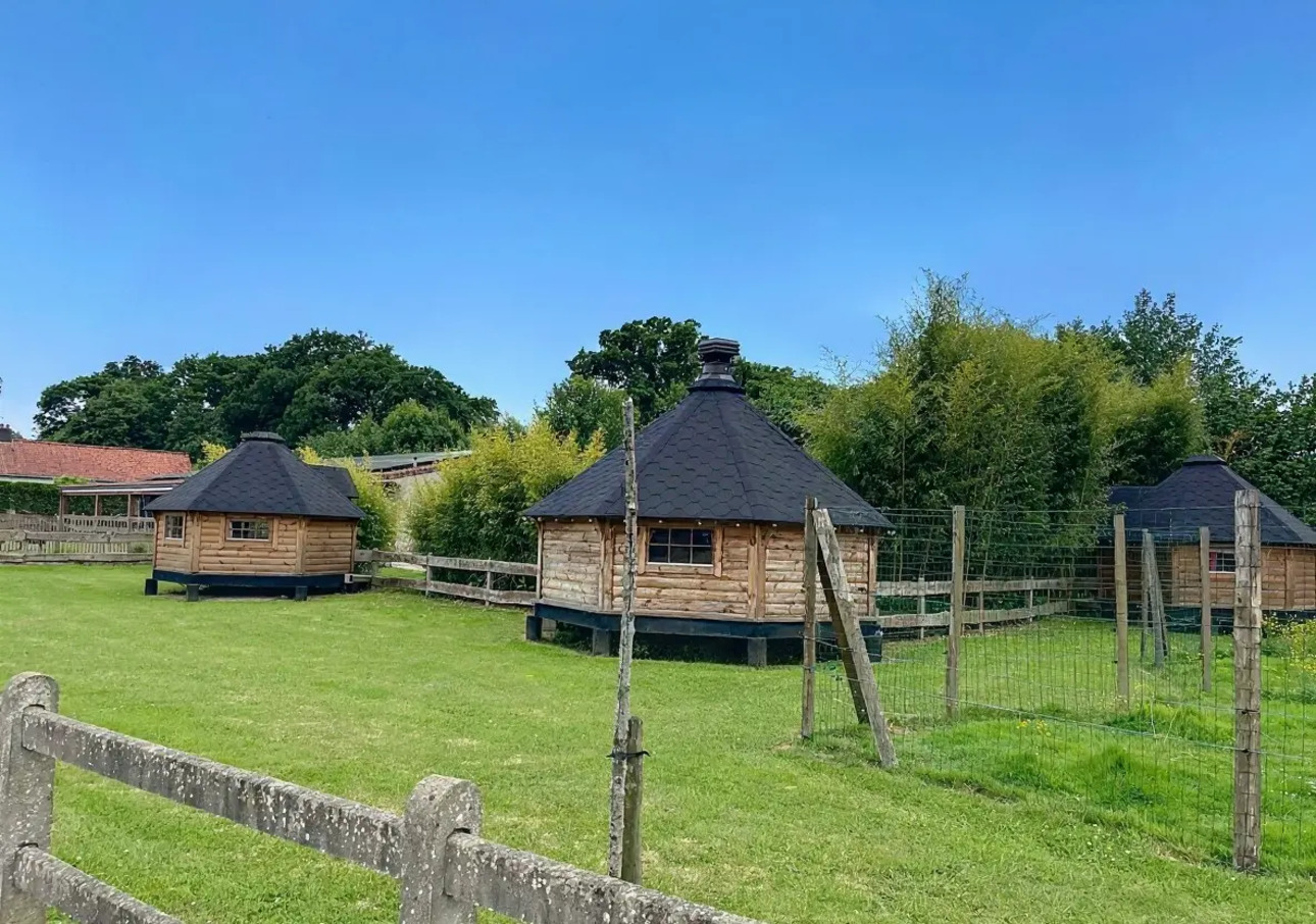 Photos 2 - Touristique - Maison + gîte + Kota + Dôme + dépendance avec box à chevaux
