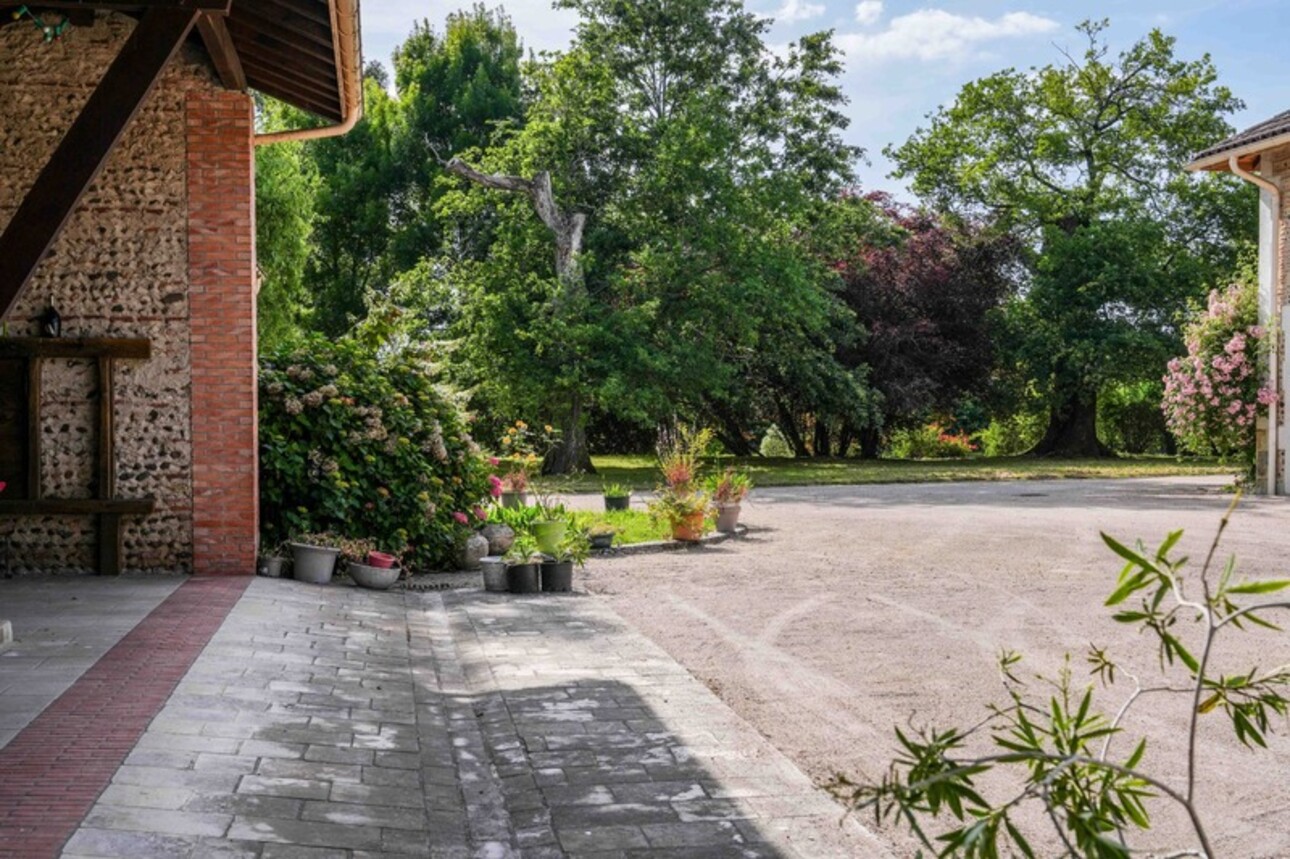 Photos 28 - Prestige - Propriété de Caractère et de charme proche de MONT DE MARSAN (40) - 430 M2 Habitables - Terrain 9000m2 environ