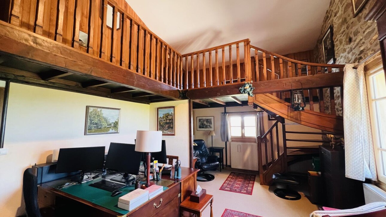 Photos 14 - Prestige - Propriété spacieuse avec dépendance et grand terrain de 1 he