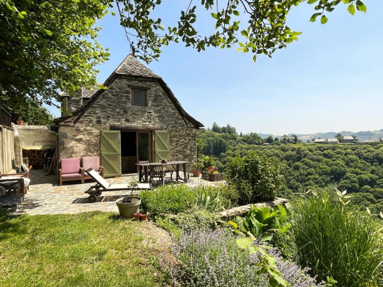 Photos 2 - Tourist - House