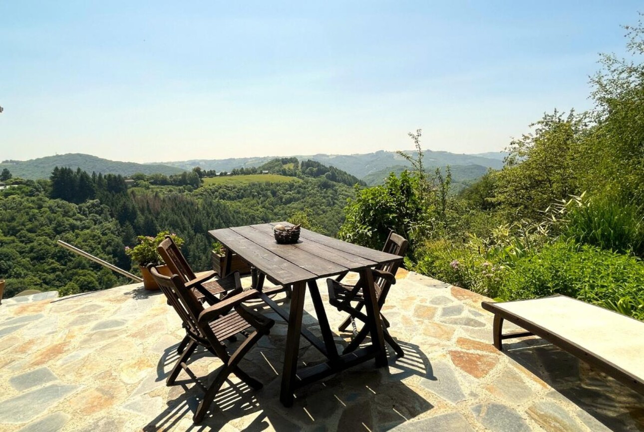 Photos 10 - Tourist - House