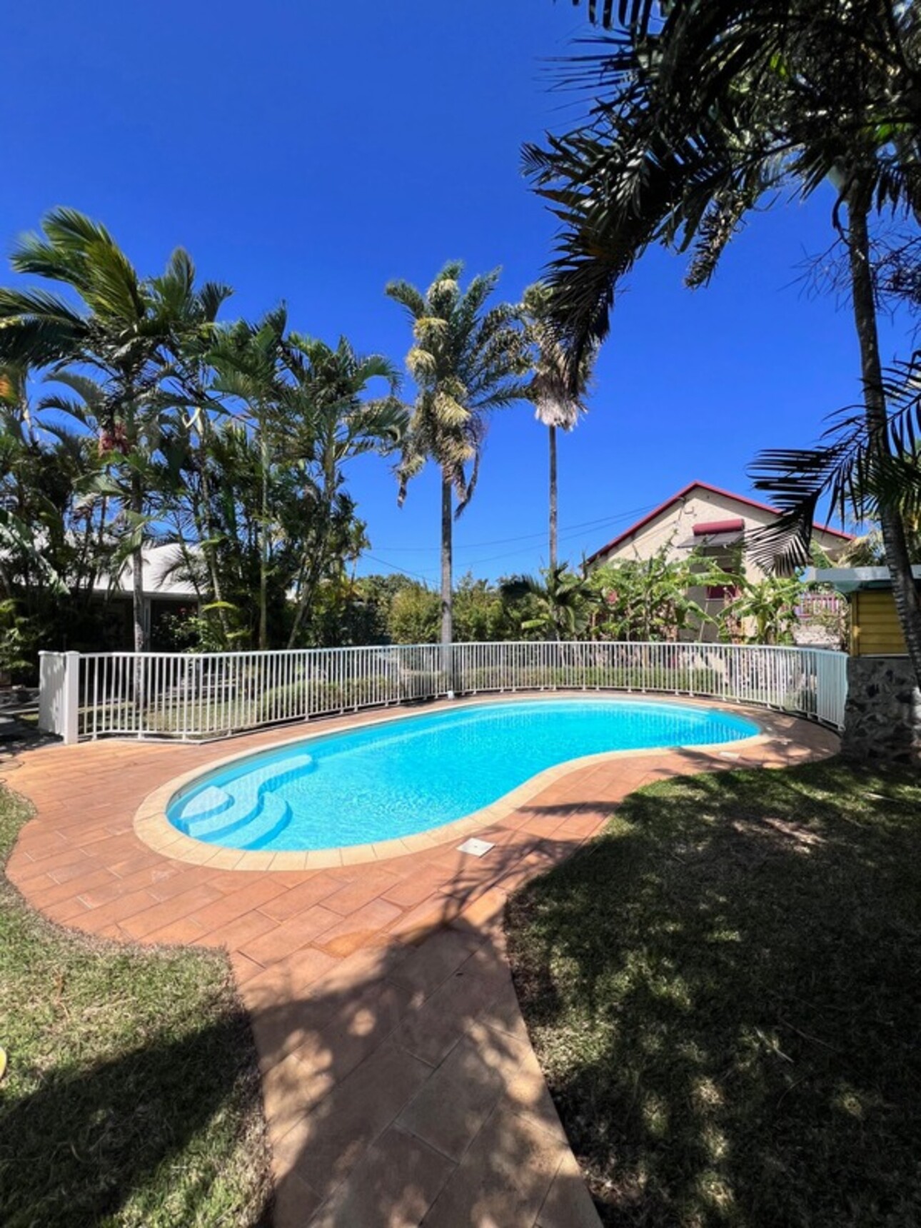Photos 7 - Prestige - Magnifique propriété avec une villa, un studio et 6 bungalows à vendre LA RIVIERE (974)