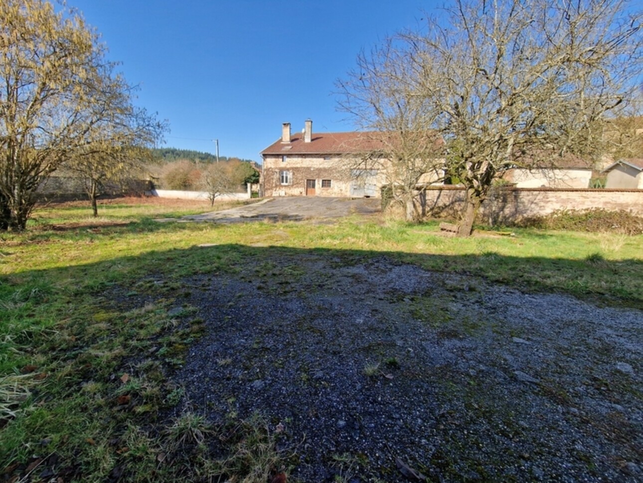 Photos 14 - Touristique - Secteur VITTEL (88) Propriete ancien PRESBYTÈRE FERME / 1,9 ha de terrain avec ÉTANG & DEPENDANCES HANGAR