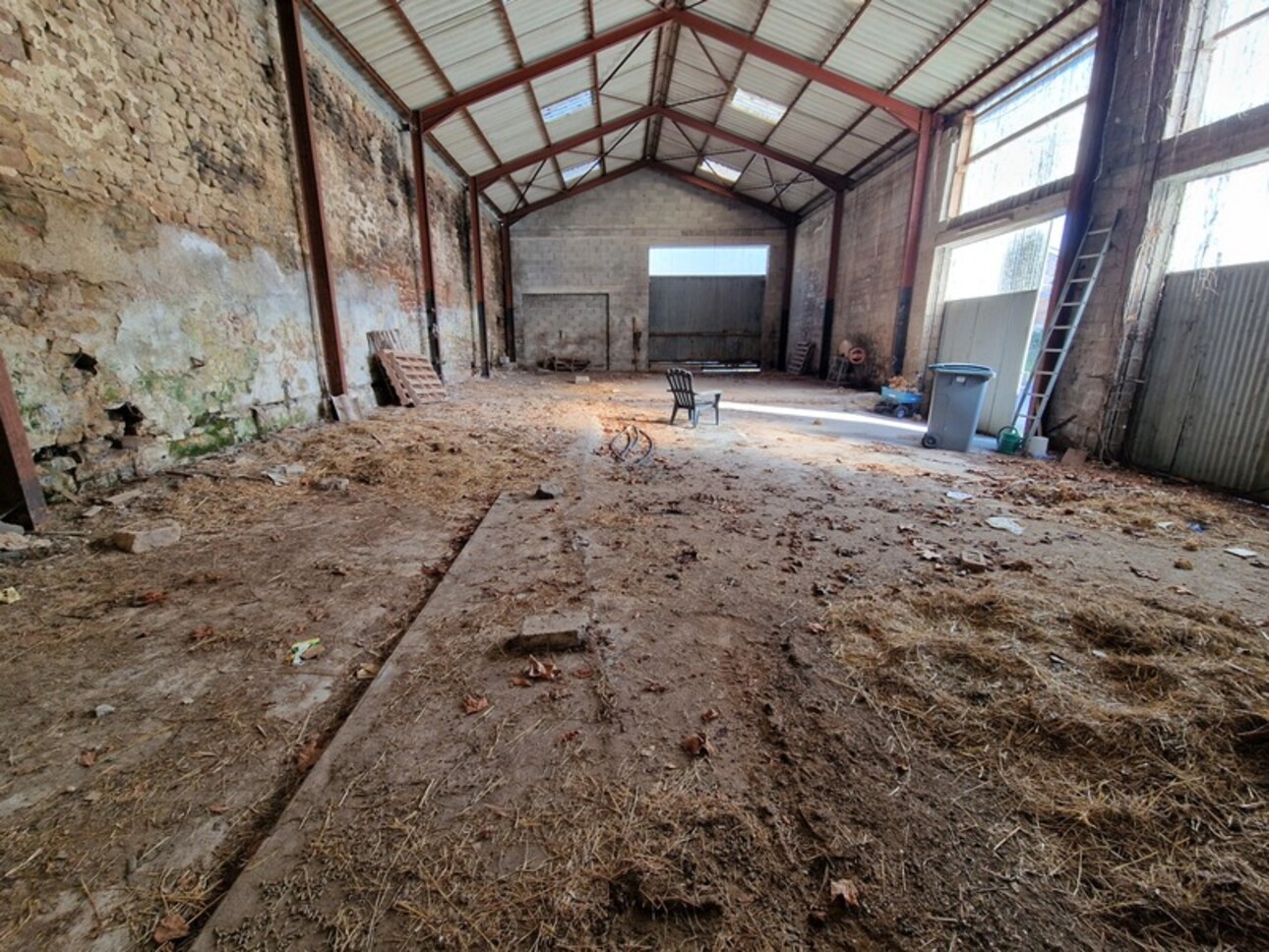 Photos 23 - Touristique - Secteur VITTEL (88) Propriete ancien PRESBYTÈRE FERME / 1,9 ha de terrain avec ÉTANG & DEPENDANCES HANGAR