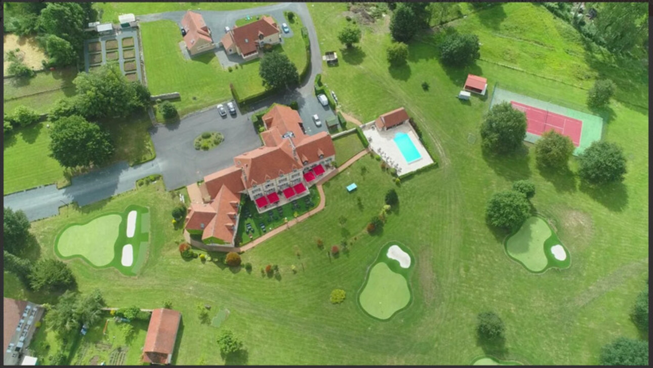 Photos 19 - Prestige - Dpt Creuse (23), à vendre BONNAT propriété de 35 pièces - Golf - Tennis - Piscine - Maison de gardien - Terrain 4,98 ha