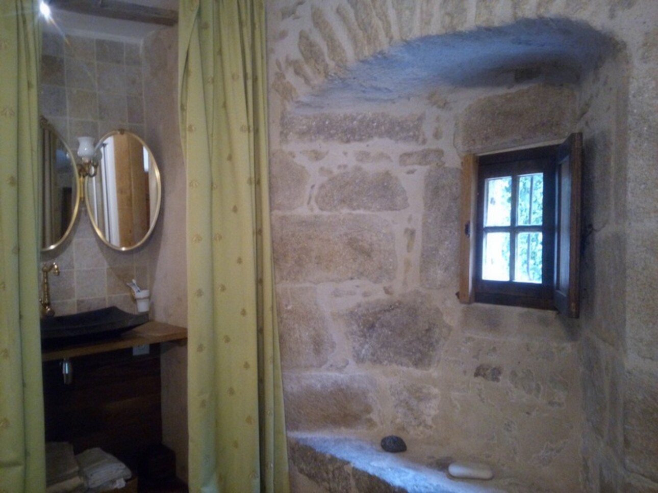 Photos 12 - Prestige - Dpt Creuse (23), à vendre à Parsac propriété de 5 pièces de 162,5 m² - Dépendances - Terrain de 2ha05