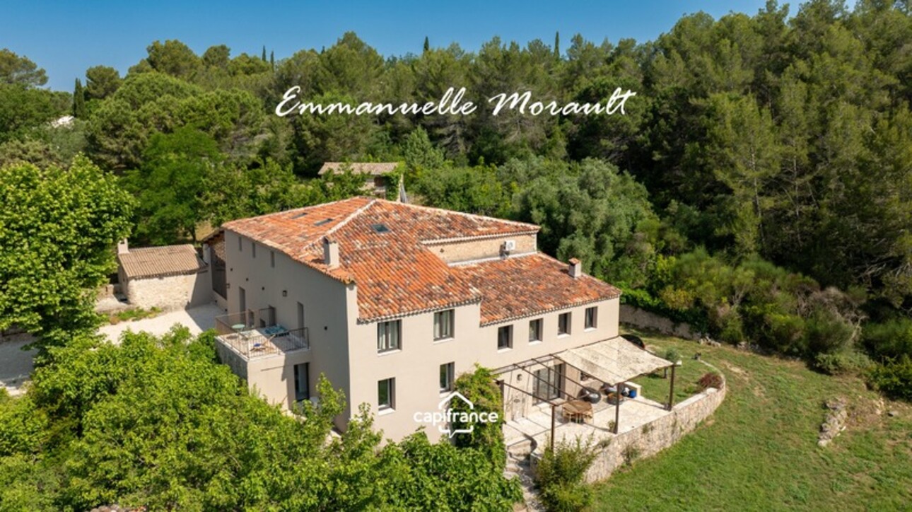 Photos 3 - Prestige - Grande Bastide Provençale - 10 pièces - terrain de 1.4 ha avec piscine, pool house et dépendances - BAGNOLS EN FORET (83)