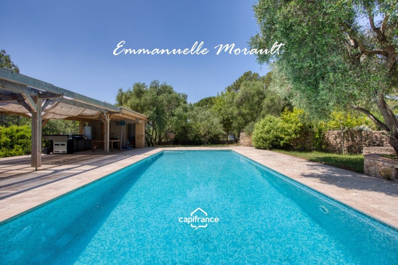 Photos 5 - Prestige - Grande Bastide Provençale - 10 pièces - terrain de 1.4 ha avec piscine, pool house et dépendances - BAGNOLS EN FORET (83)