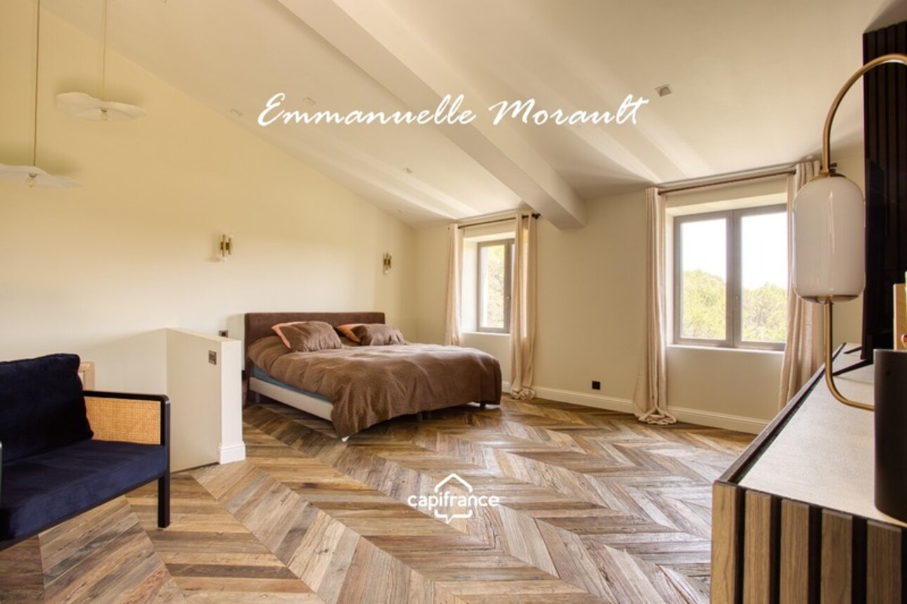 Photos 14 - Prestige - Grande Bastide Provençale - 10 pièces - terrain de 1.4 ha avec piscine, pool house et dépendances - BAGNOLS EN FORET (83)