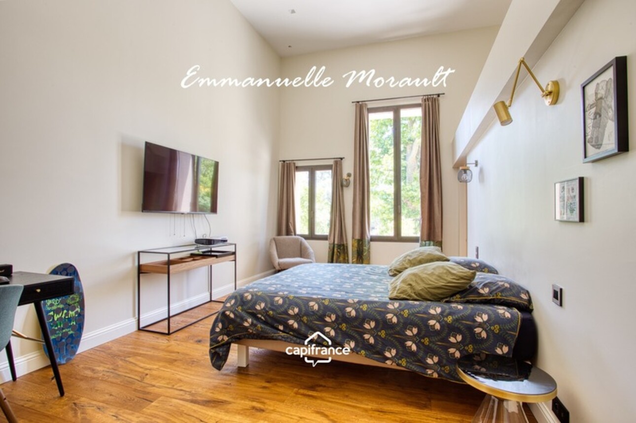 Photos 17 - Prestige - Grande Bastide Provençale - 10 pièces - terrain de 1.4 ha avec piscine, pool house et dépendances - BAGNOLS EN FORET (83)