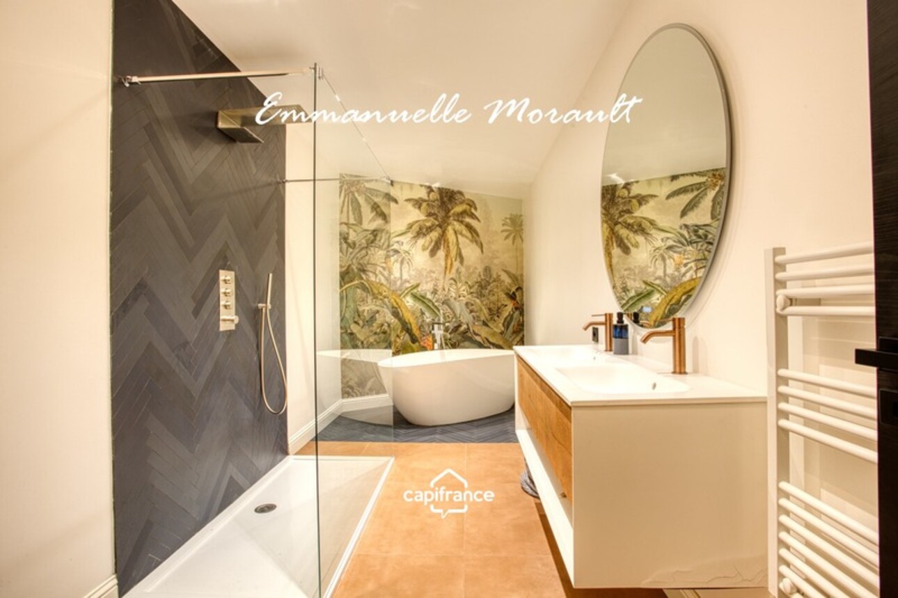 Photos 18 - Prestige - Grande Bastide Provençale - 10 pièces - terrain de 1.4 ha avec piscine, pool house et dépendances - BAGNOLS EN FORET (83)