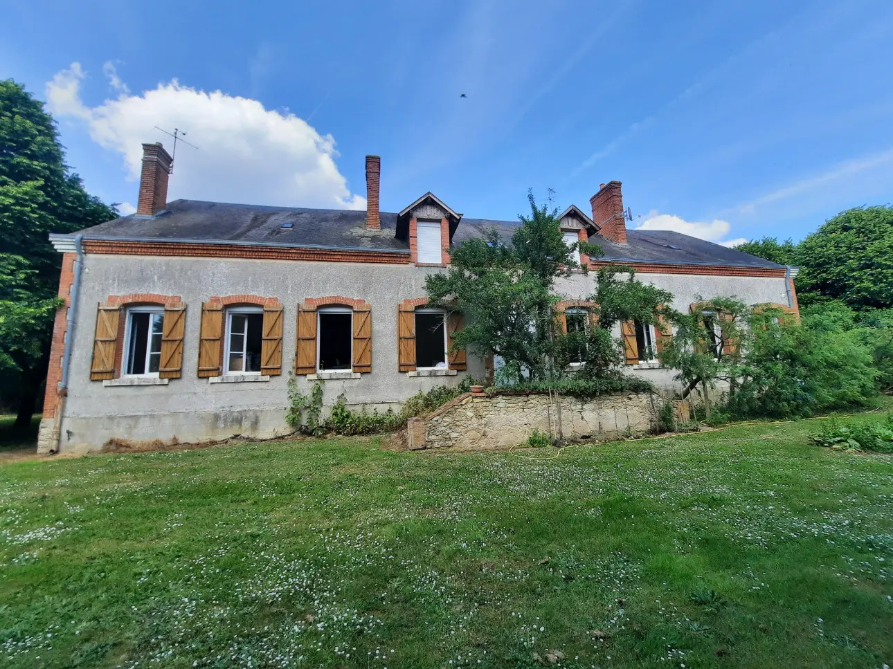 Photos 1 - Équestre - Propriété équestre sur 6,3 ha à 15 mn de Vierzon (18)