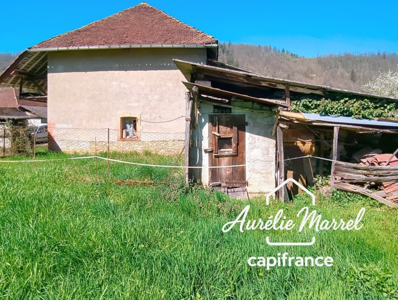 Photos 6 - Touristique - Grange 2 pièces, 100 M²au sol, à réhabiliter sur un grand terrain, proche Chartreuse et Voiron, à vendre à SAINT BUEIL (38)