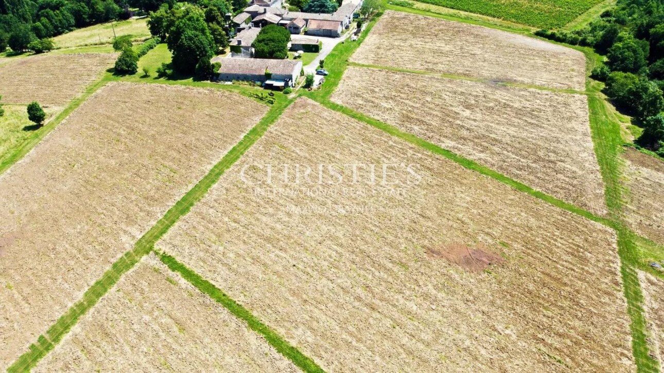 Photos 14 - Équestre - Propriété de 18 hectares avec vue dominante, maison de maître et gites - superbe potentiel  !