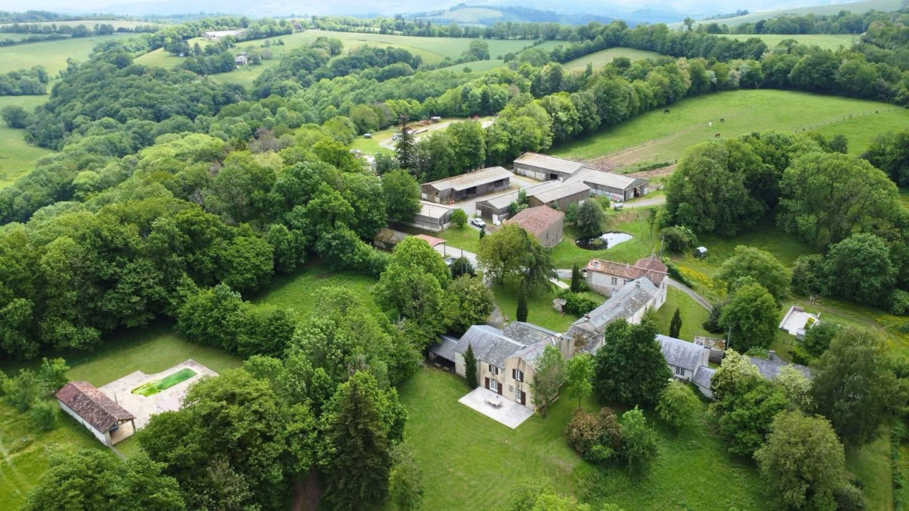 Photos 1 - Équestre - Domaine équestre de 41 hectares