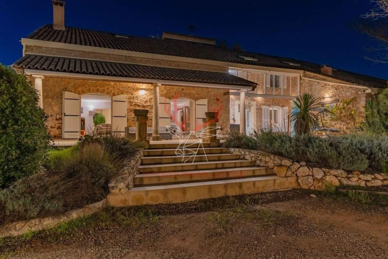 Photos 1 - Équestre - Domaine d'exception de 10 hectares au coeur de la Provence