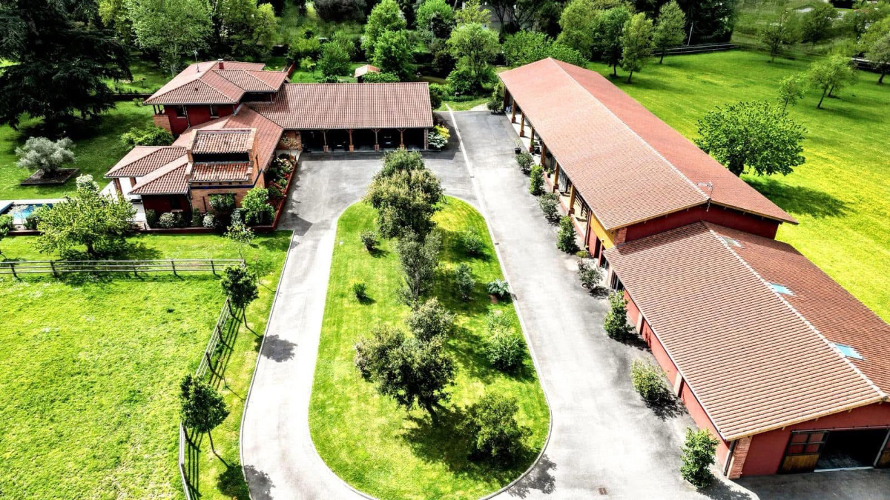 Photos 3 - Équestre - Domaine d'exception niché au coeur de 15 hectares soigneusement aménagés